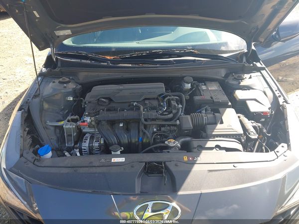 2023 HYUNDAI ELANTRA SE