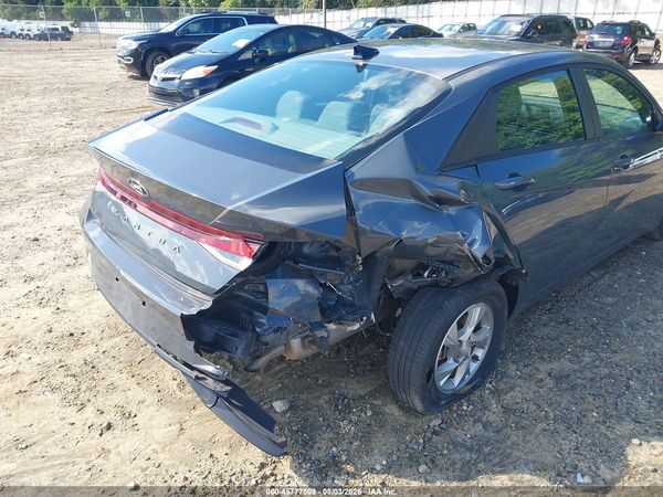 2023 HYUNDAI ELANTRA SE