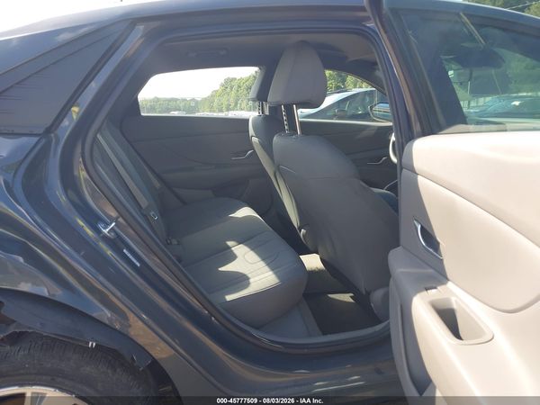 2023 HYUNDAI ELANTRA SE