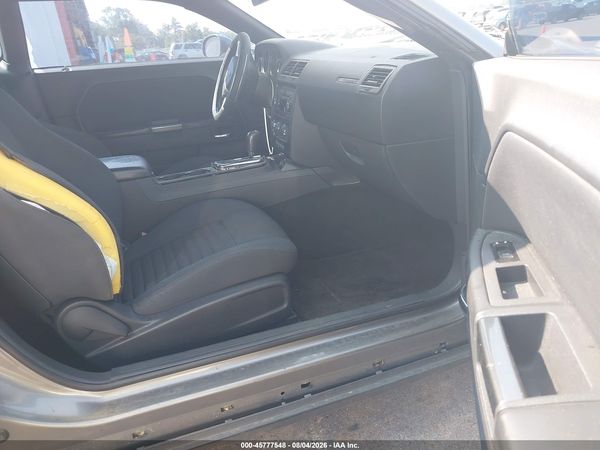 2012 DODGE CHALLENGER SXT