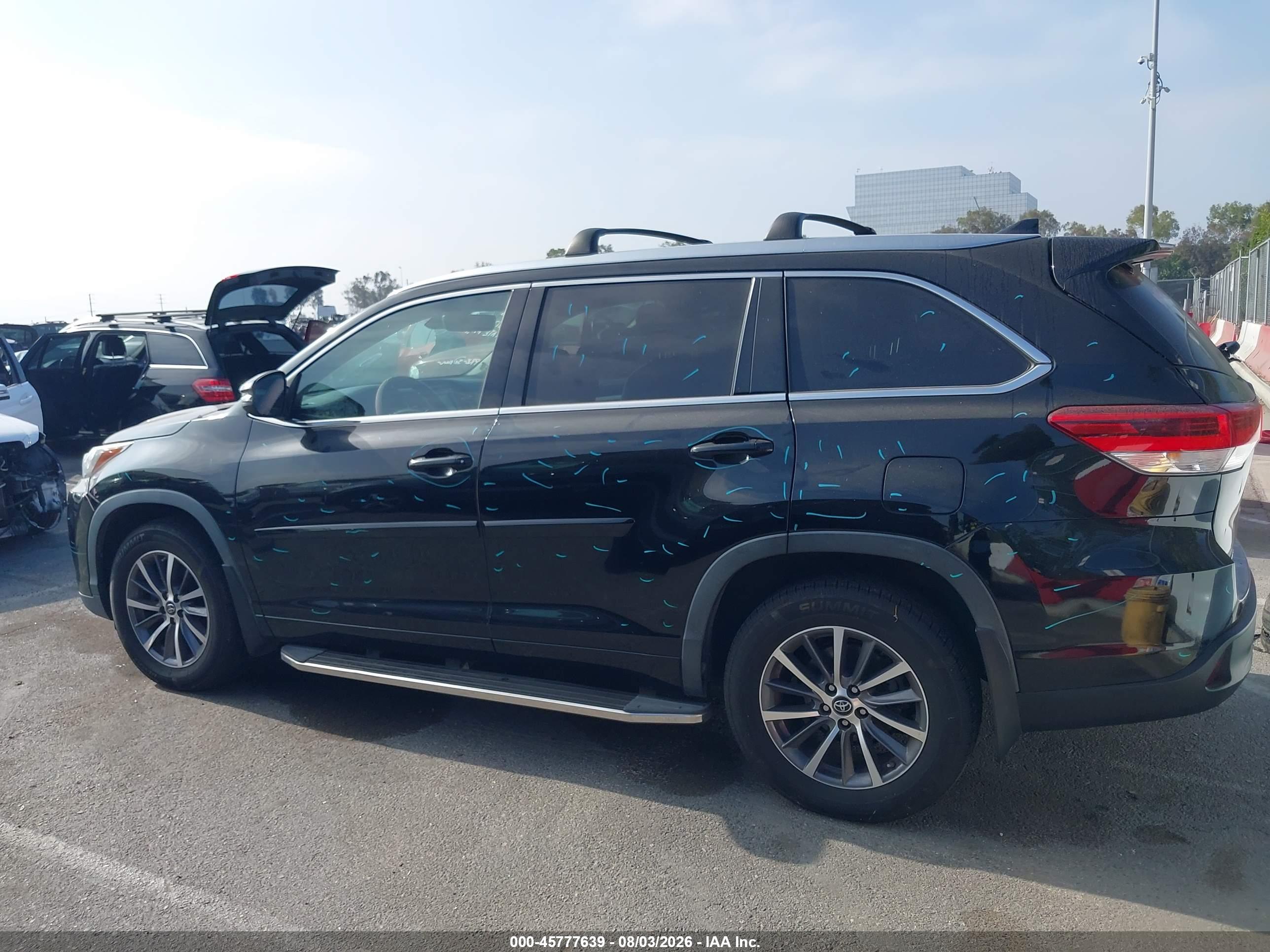 2018 TOYOTA HIGHLANDER XLE