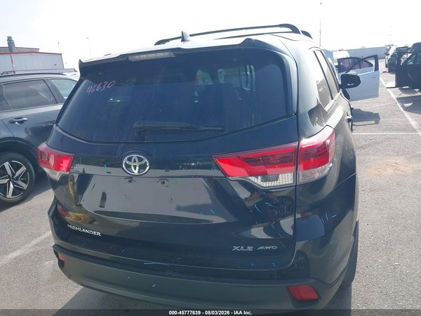 2018 TOYOTA HIGHLANDER XLE