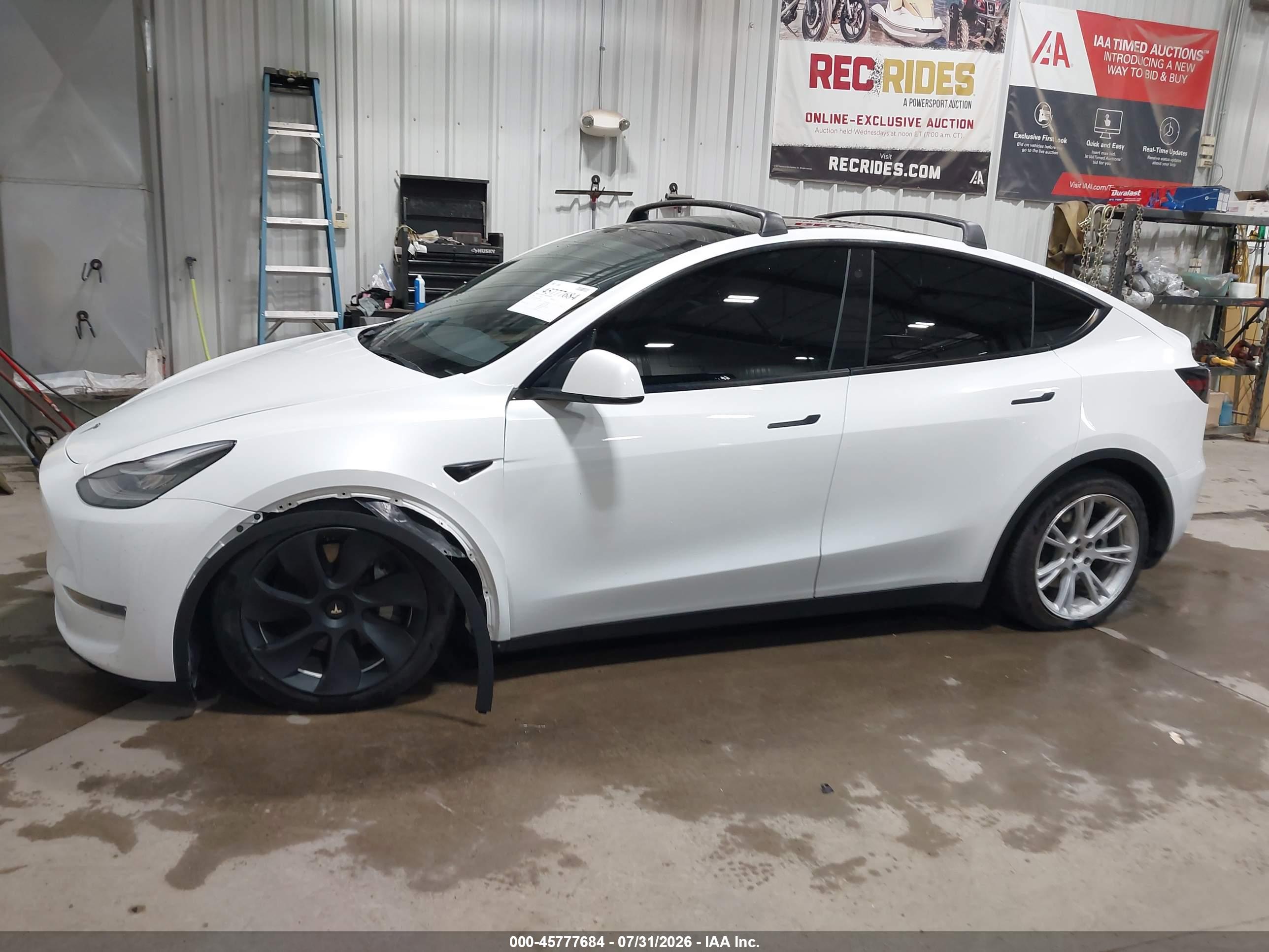 2023 TESLA MODEL Y