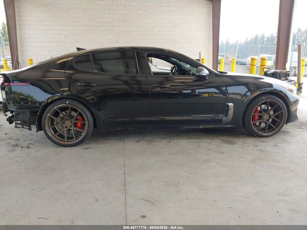 2018 KIA STINGER GT1