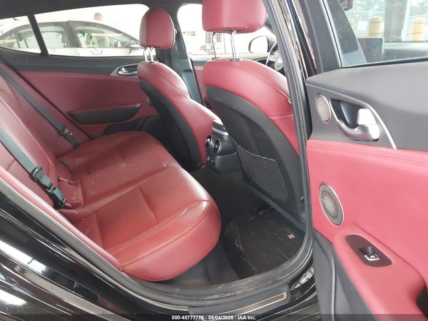2018 KIA STINGER GT1