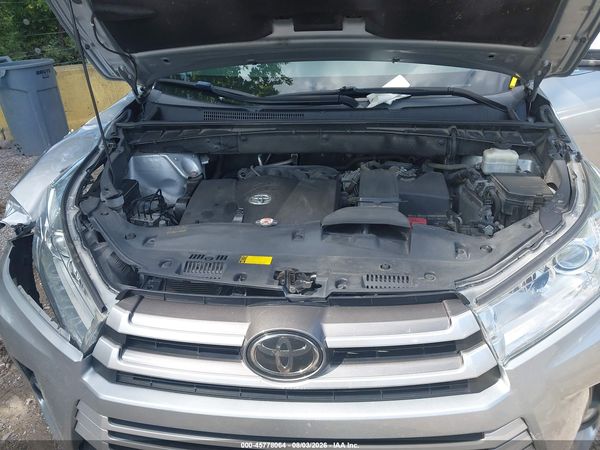 2018 TOYOTA HIGHLANDER XLE
