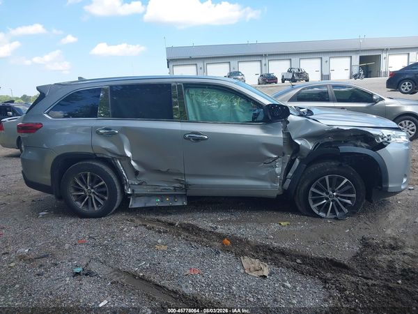 2018 TOYOTA HIGHLANDER XLE