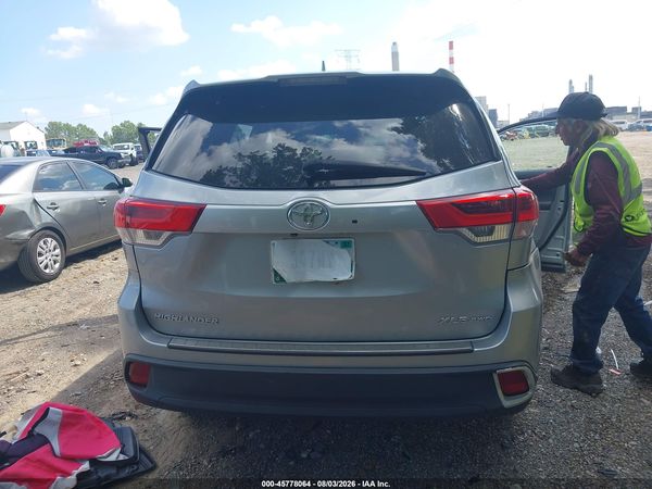 2018 TOYOTA HIGHLANDER XLE