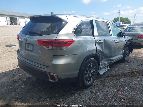 2018 TOYOTA HIGHLANDER XLE