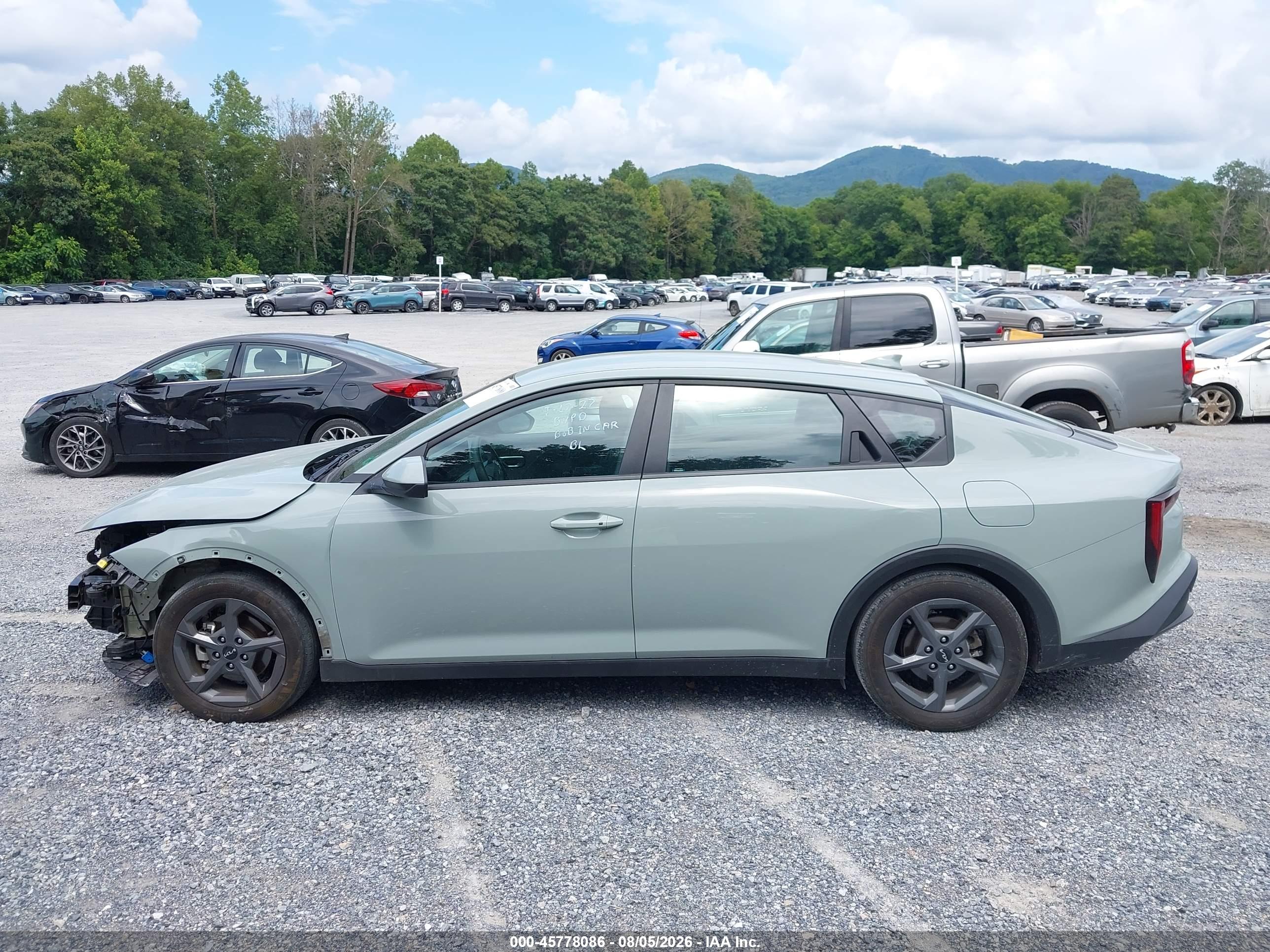 2025 KIA K4 LXS
