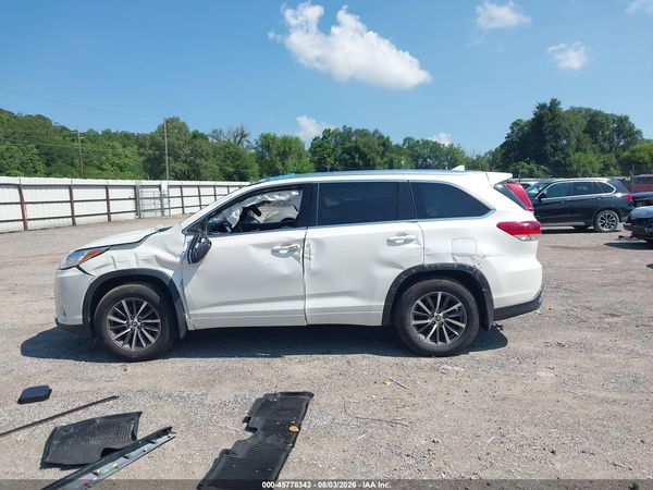 2018 TOYOTA HIGHLANDER XLE