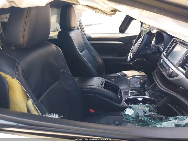 2018 TOYOTA HIGHLANDER XLE