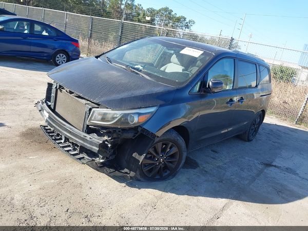 2016 KIA SEDONA LX