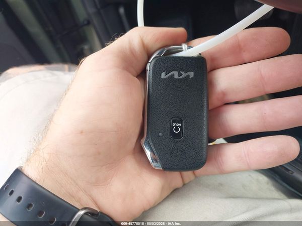 2025 KIA SPORTAGE X-LINE