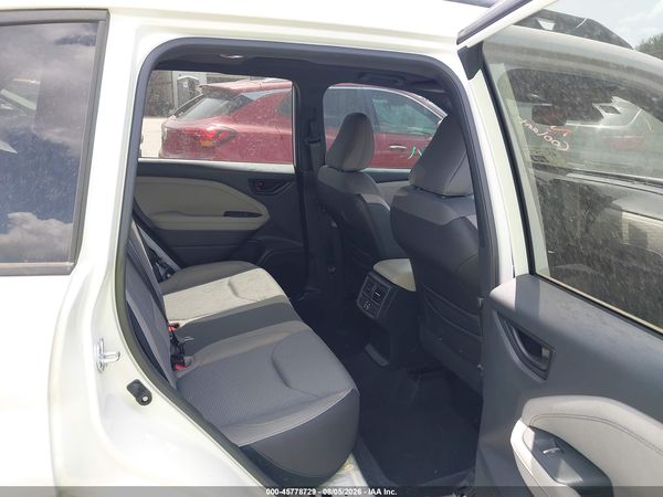 2025 SUBARU FORESTER PREMIUM — I8