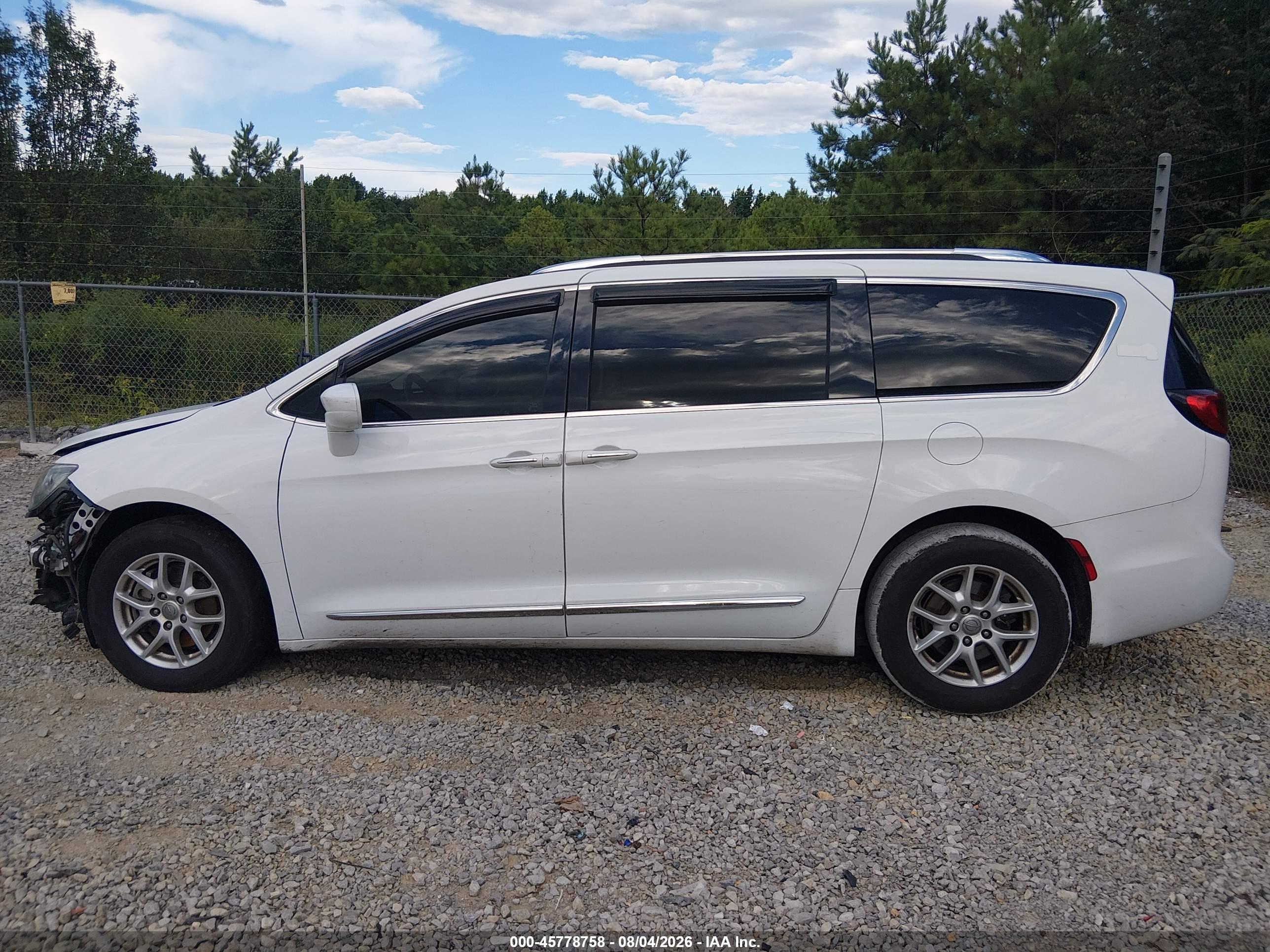 2020 CHRYSLER PACIFICA TOURING L