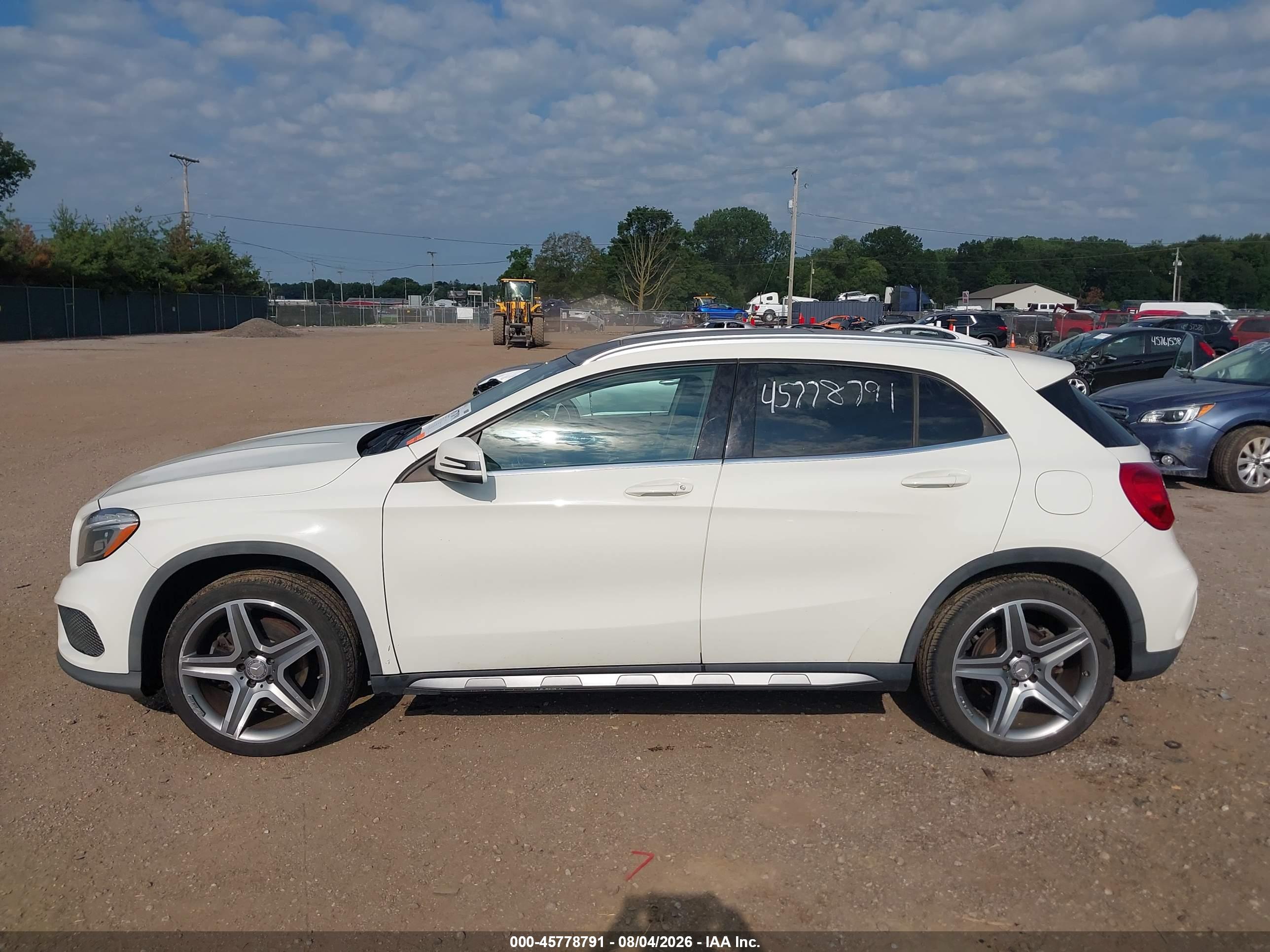 2015 MERCEDES-BENZ GLA 250 4MATIC