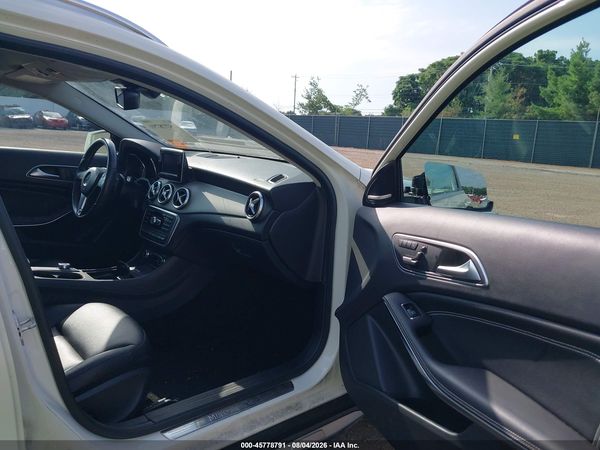 2015 MERCEDES-BENZ GLA 250 4MATIC