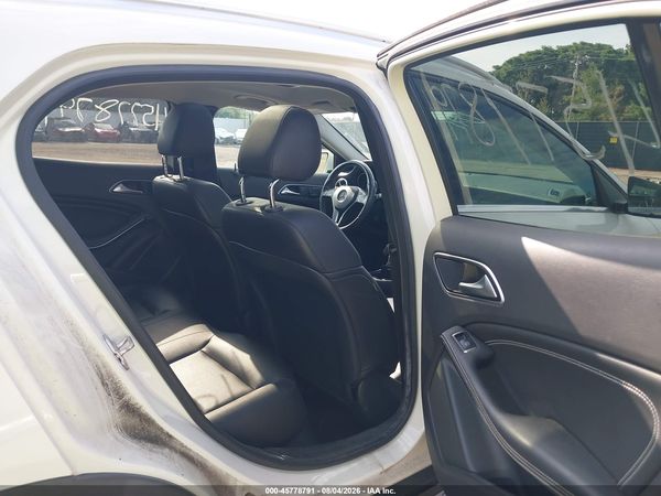 2015 MERCEDES-BENZ GLA 250 4MATIC
