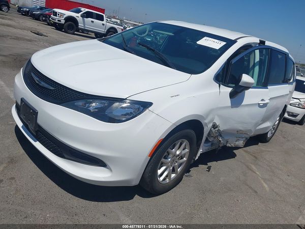 2022 CHRYSLER VOYAGER LX