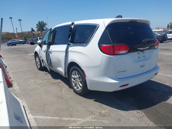 2022 CHRYSLER VOYAGER LX