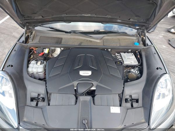 2021 PORSCHE CAYENNE