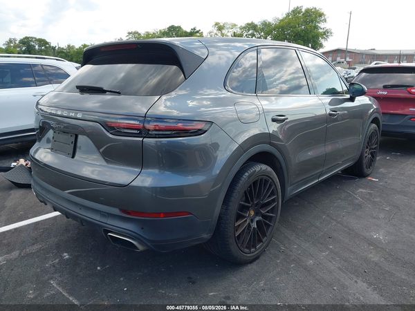 2021 PORSCHE CAYENNE