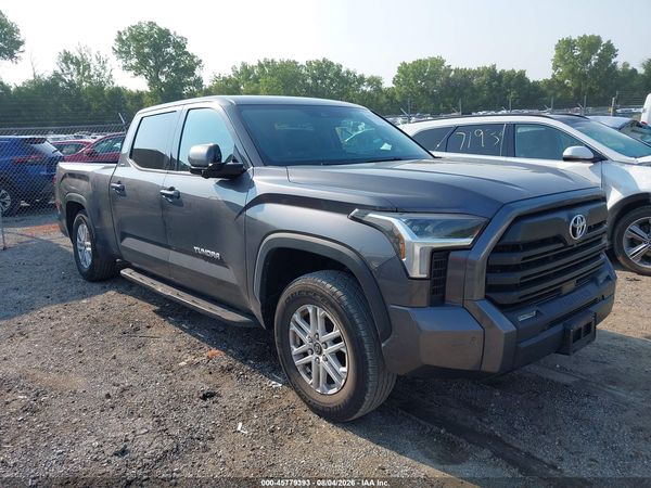 2022 TOYOTA TUNDRA SR5