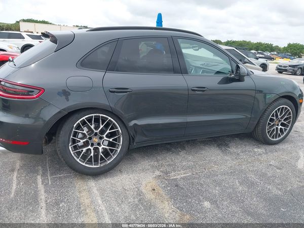 2018 PORSCHE MACAN SPORT EDITION