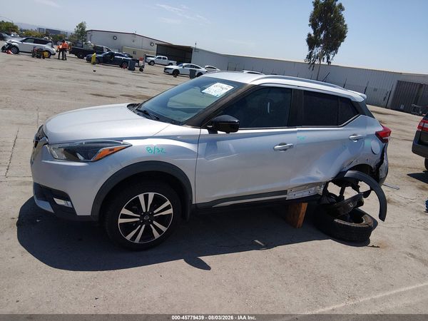 2018 NISSAN KICKS SR