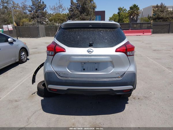 2018 NISSAN KICKS SR