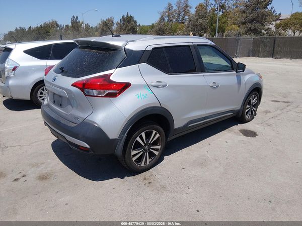 2018 NISSAN KICKS SR