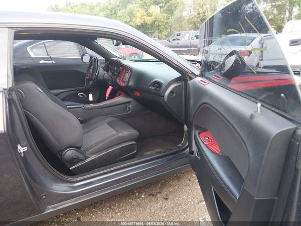 2016 DODGE CHALLENGER SXT