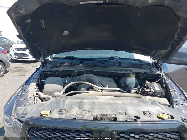 2017 RAM 1500 NIGHT  4X4 5'7 BOX