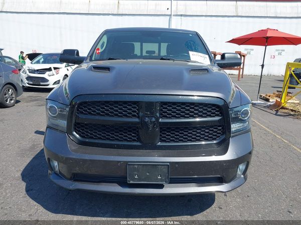 2017 RAM 1500 NIGHT  4X4 5'7 BOX