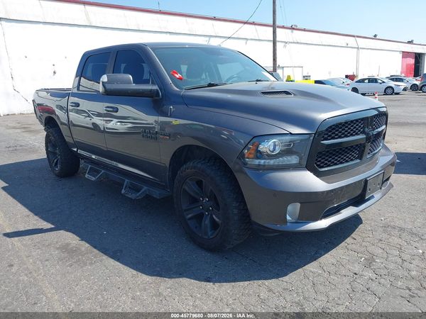 2017 RAM 1500 NIGHT  4X4 5'7 BOX