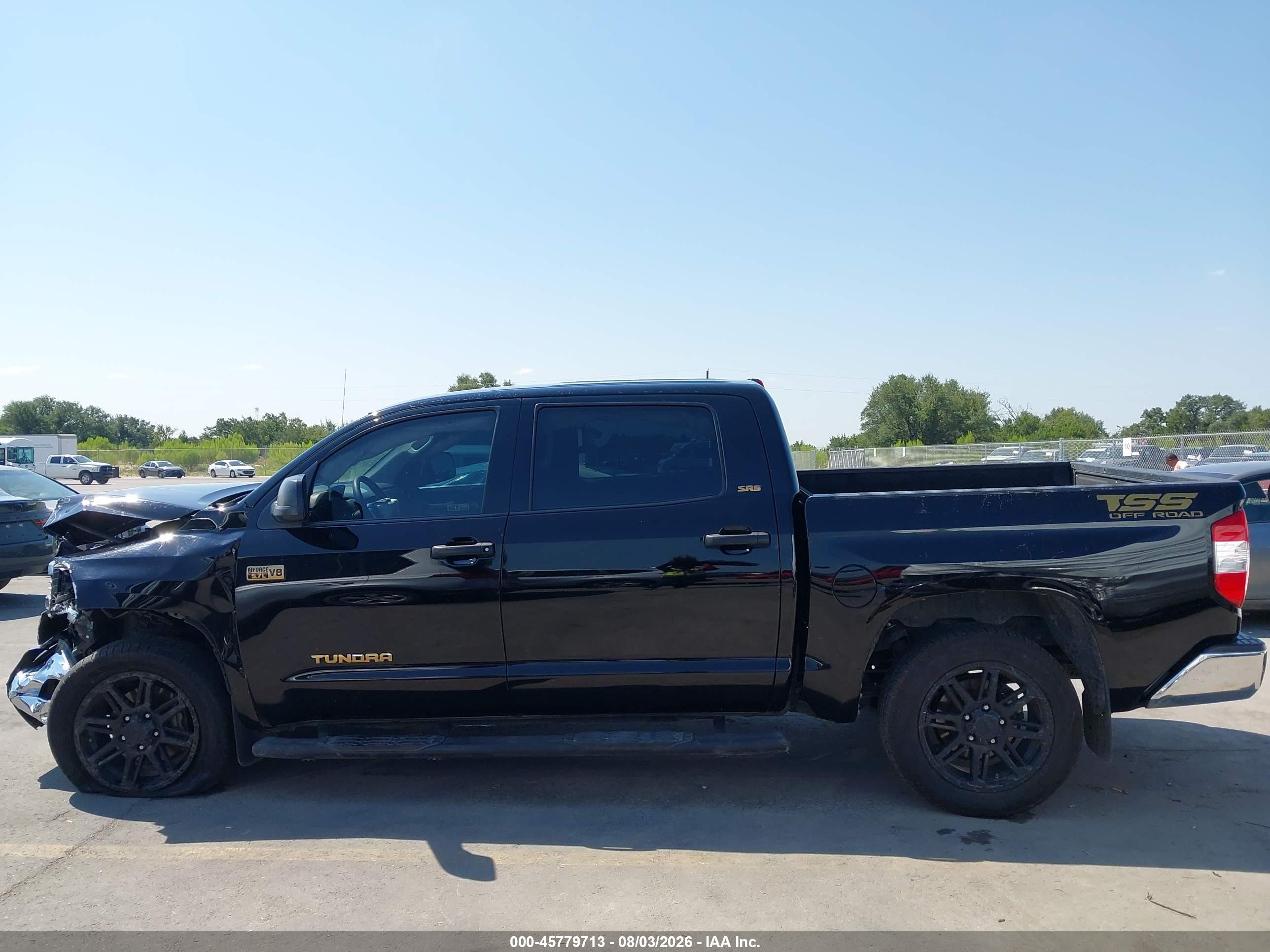 2017 TOYOTA TUNDRA SR5 5.7L V8