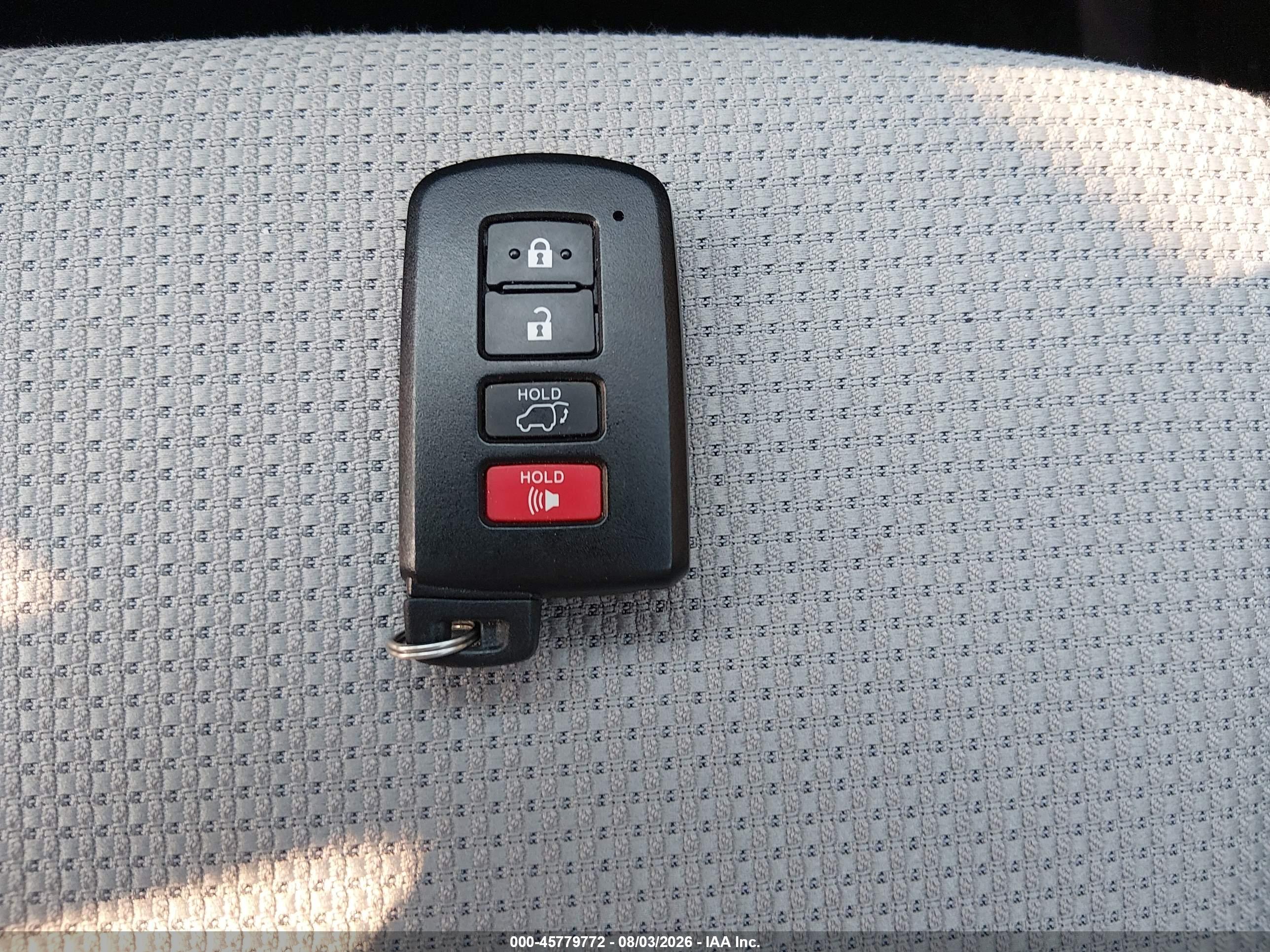 2018 TOYOTA RAV4 XLE