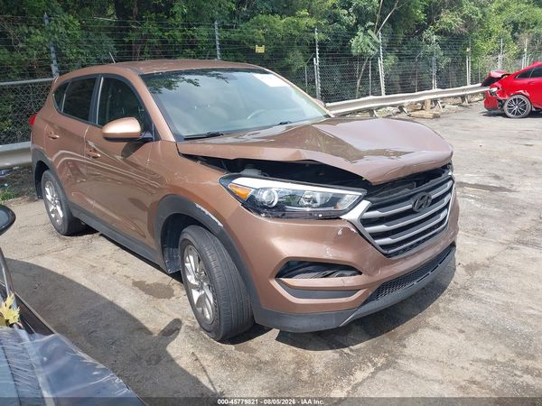 2017 HYUNDAI TUCSON SE