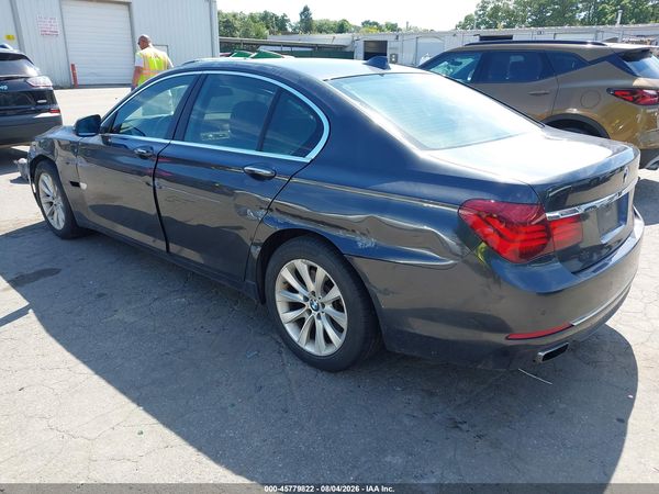 2015 BMW 740I