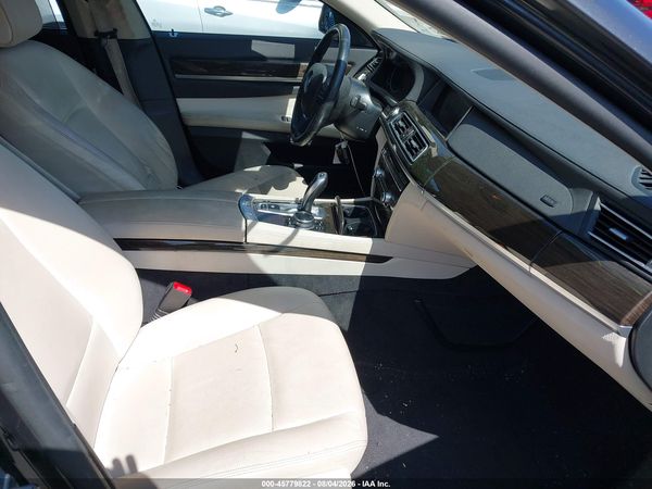 2015 BMW 740I