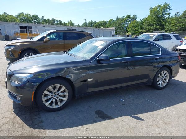 2015 BMW 740I
