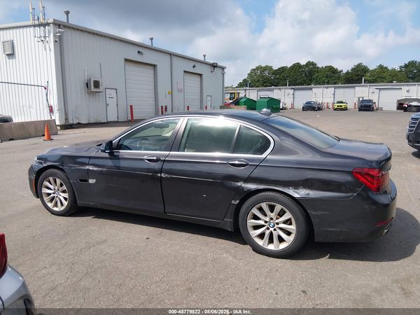 2015 BMW 740I