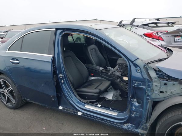 2019 MERCEDES-BENZ A 220 A220