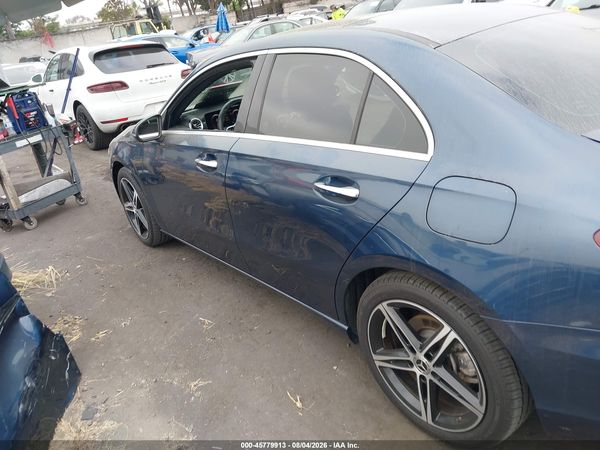 2019 MERCEDES-BENZ A 220 A220