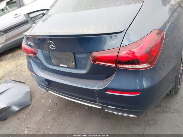 2019 MERCEDES-BENZ A 220 A220