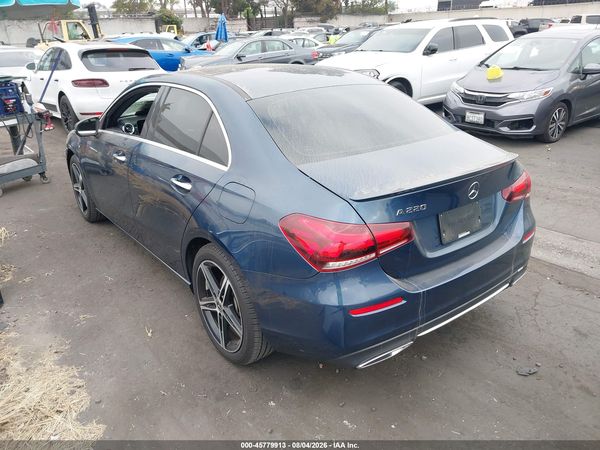 2019 MERCEDES-BENZ A 220 A220