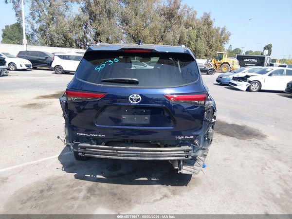 2022 TOYOTA HIGHLANDER XLE