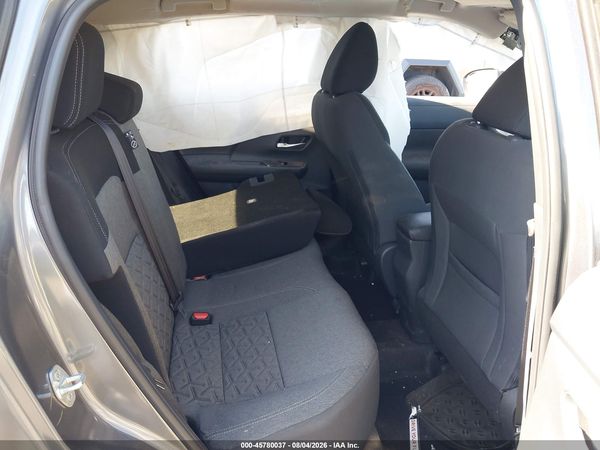 2026 NISSAN KICKS SV — I8