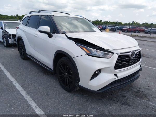 2020 TOYOTA HIGHLANDER XLE